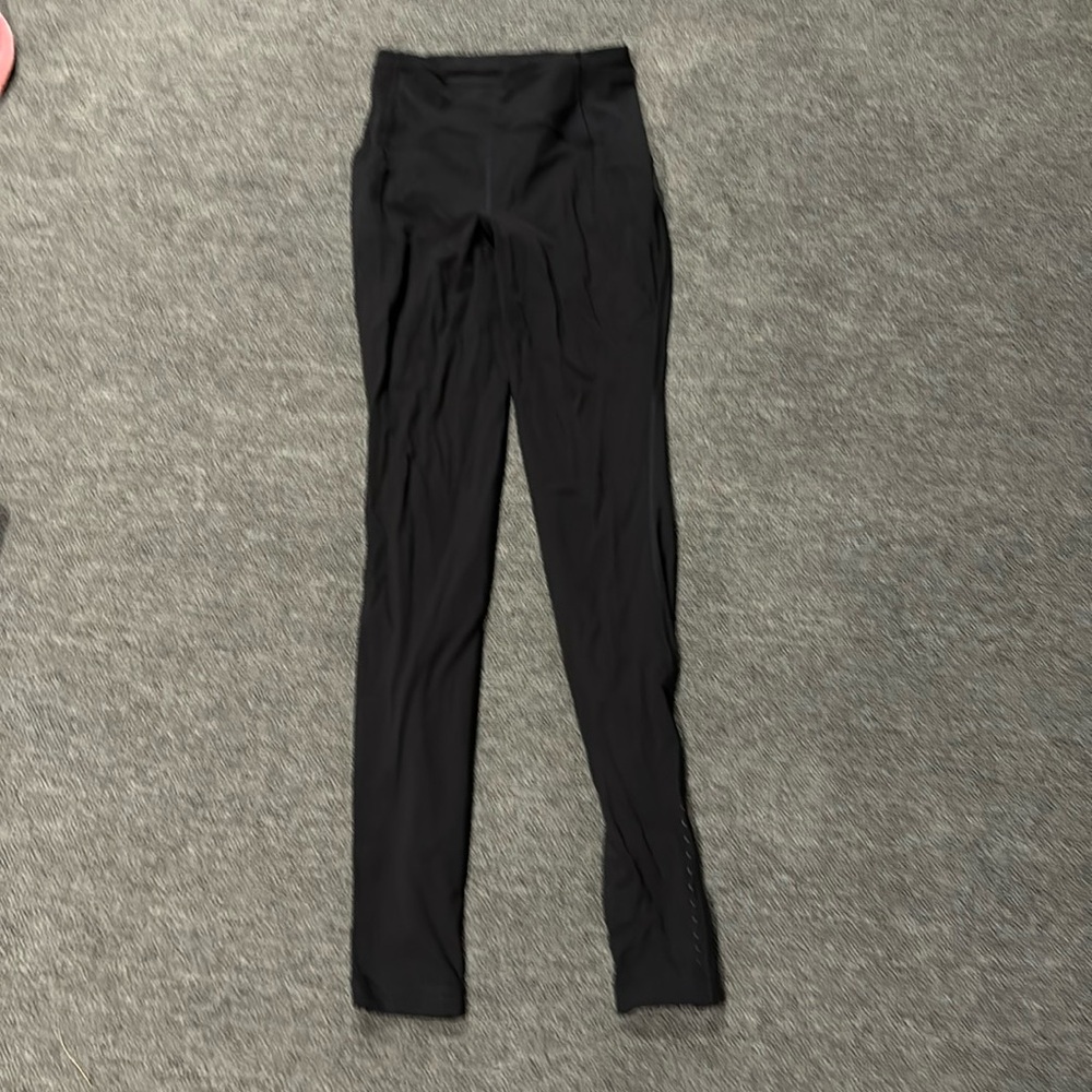 Black lululemon leggings
